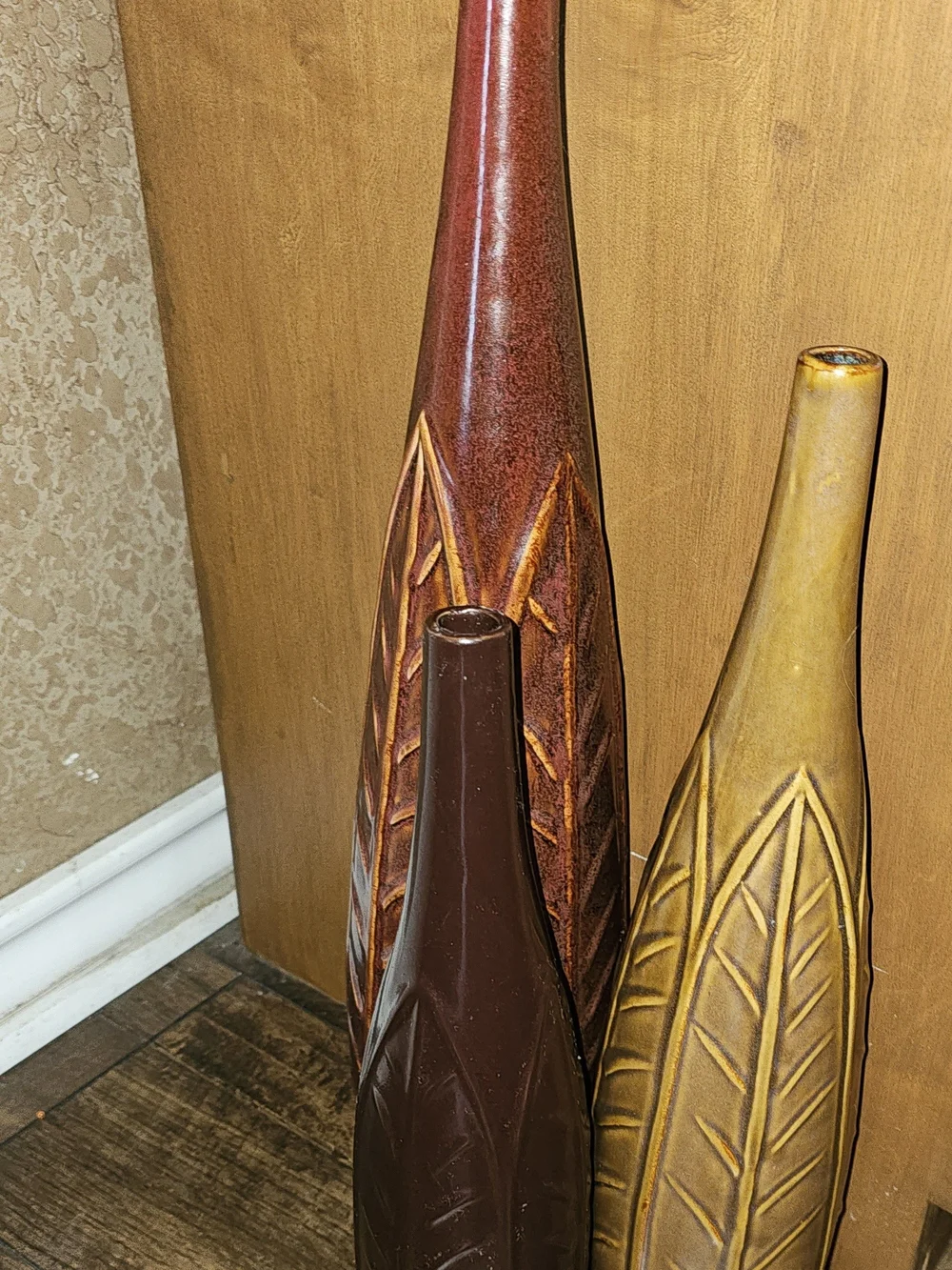 Set Of 3 Decorative Ceramic Leaf Vases